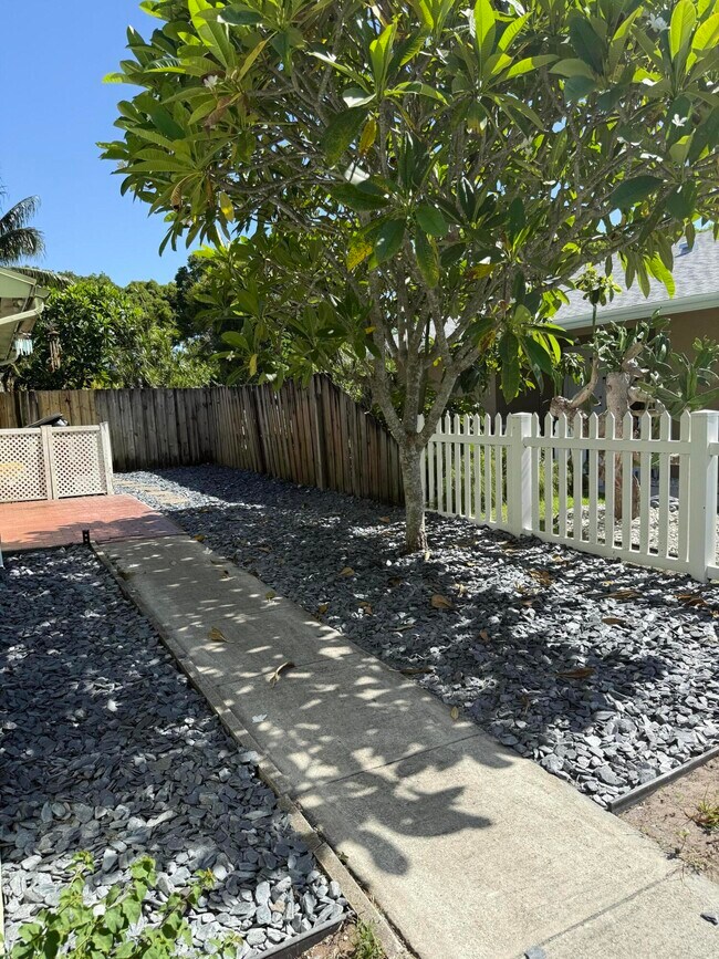 4565 NW 3rd Dr in Delray Beach, FL - Building Photo - Building Photo