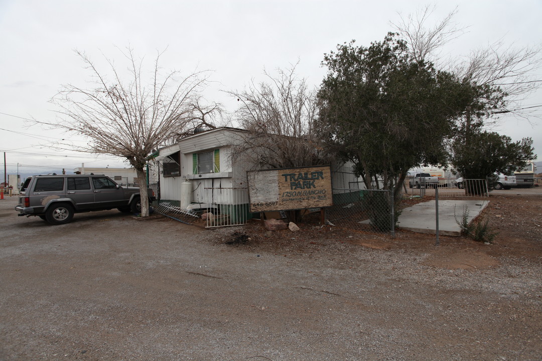 1750 N Rancho Dr in Las Vegas, NV - Building Photo