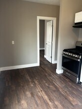 92-98 Wells St in Manchester, CT - Building Photo - Building Photo