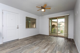 Dante Apartments in Fresno, CA - Building Photo - Interior Photo