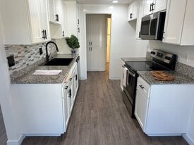 Copa Ladeene in Torrance, CA - Building Photo