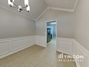 360 Valley View Dr in Fairburn, GA - Building Photo - Building Photo