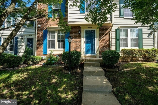 property at 16934 Monmouth Ct