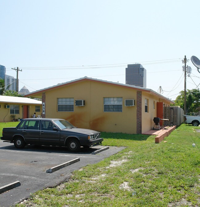 634-638 SW 4th Ave in Fort Lauderdale, FL - Building Photo - Building Photo