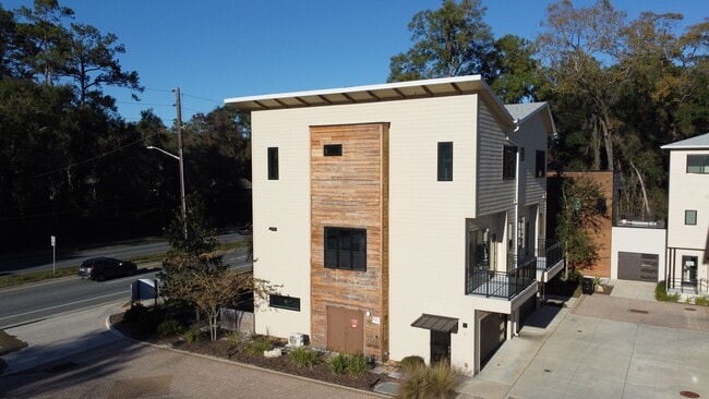 2601 SW Williston Rd in Gainesville, FL - Building Photo - Building Photo