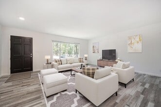 4175 Helen Ln in Auburn, CA - Building Photo - Building Photo