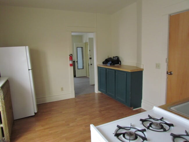 327 E Cherry St in Mankato, MN - Building Photo - Building Photo