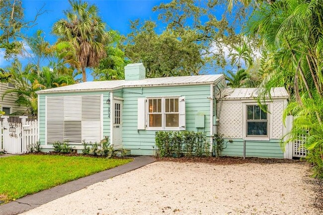 property at 804 SW 4th St