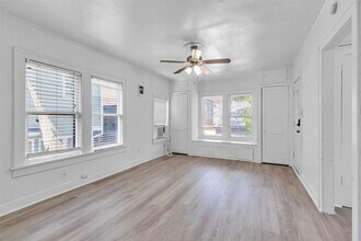 1133 W Clay St in Houston, TX - Foto de edificio - Building Photo