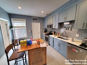 296 Brookline St, Unit 296 in Cambridge, MA - Foto de edificio - Building Photo