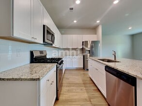 306 Squire Pope Rd in Hilton Head Island, SC - Foto de edificio - Building Photo