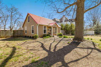 401 SE C St in Bentonville, AR - Building Photo - Building Photo