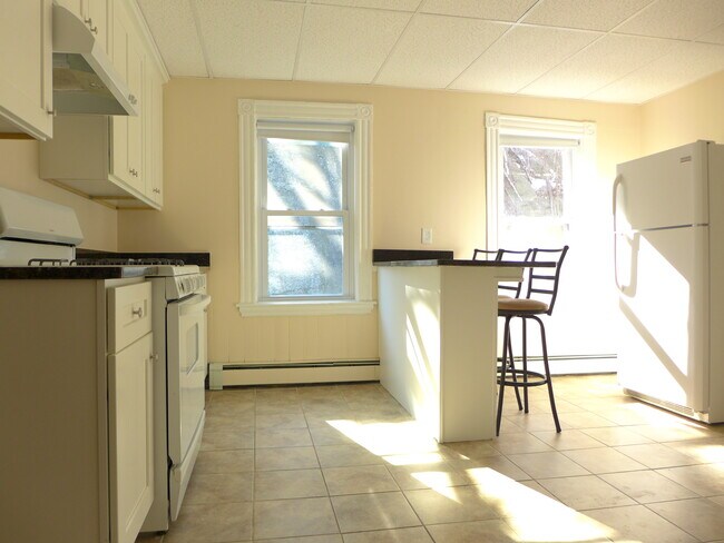 34 Pontiac St in Boston, MA - Foto de edificio - Building Photo