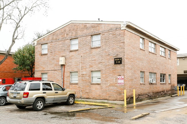 Lindencrest Apartments in Houston, TX - Foto de edificio - Building Photo