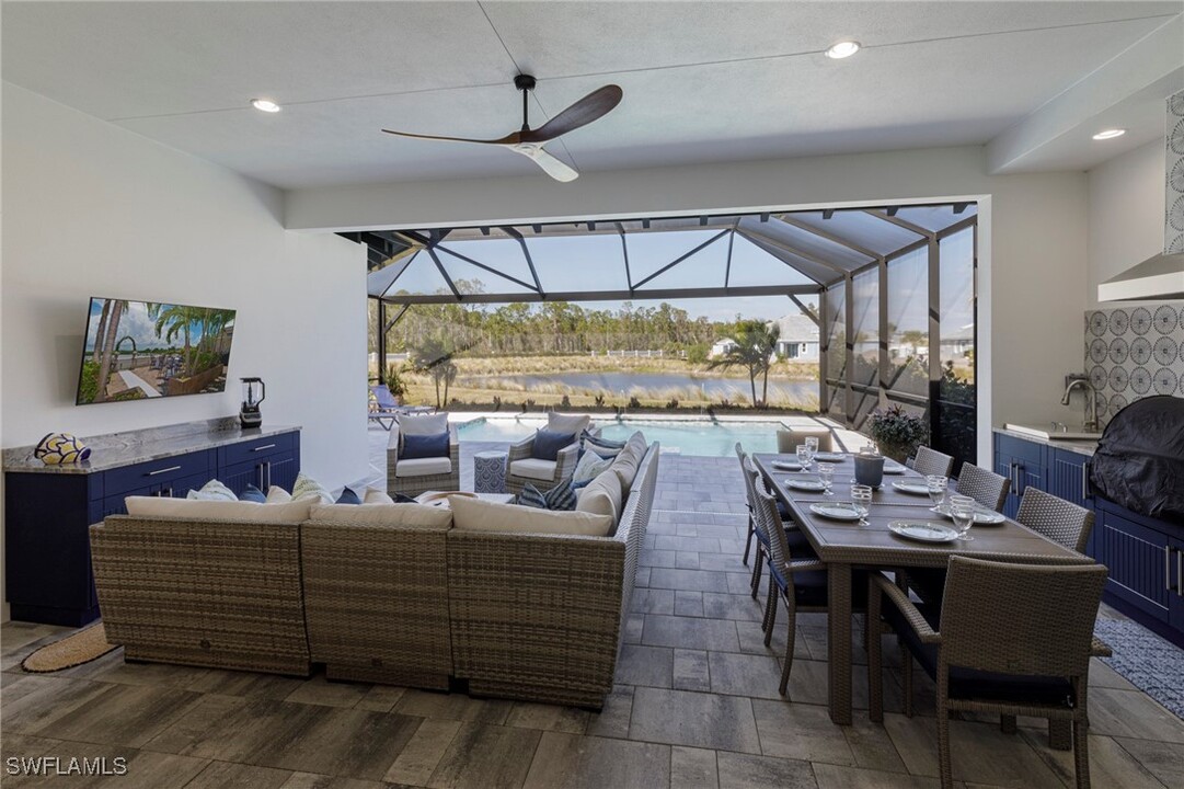 8963 Gustavia Ct in Naples, FL - Building Photo