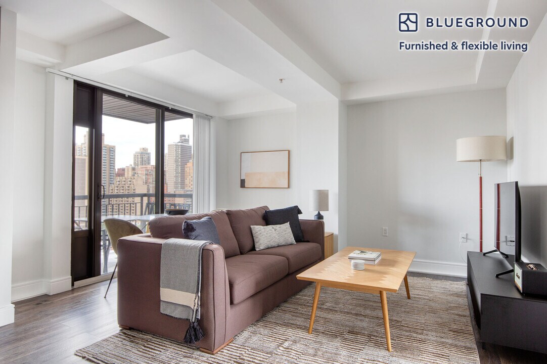 354 E 91st St in New York, NY - Building Photo