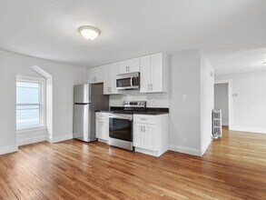 22 Orchard St in Cambridge, MA - Building Photo - Building Photo