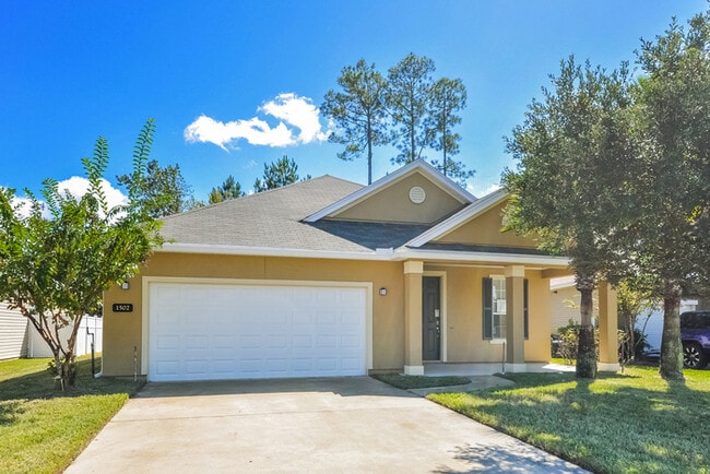 property at 1502 Oldenburg Dr