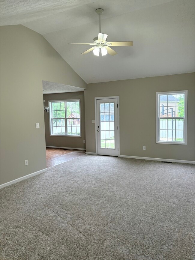 3255 Cave Springs Ave in Bowling Green, KY - Building Photo - Building Photo