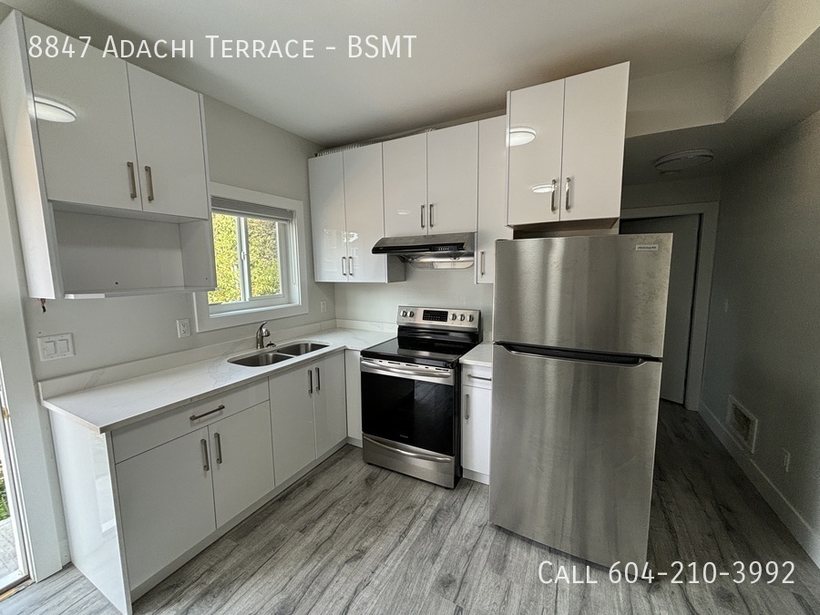 8847 Adachi Ter in Mission, BC - Building Photo