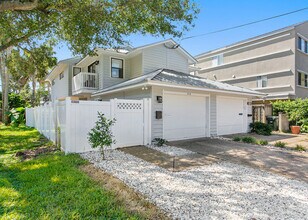 310 2nd St in Atlantic Beach, FL - Building Photo - Building Photo