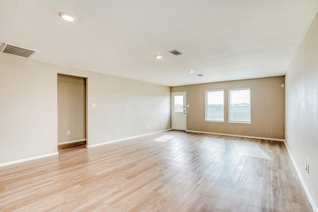 property at 3363 Avary River Ln