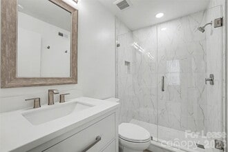 300 S Cedar St in Charlotte, NC - Building Photo - Building Photo