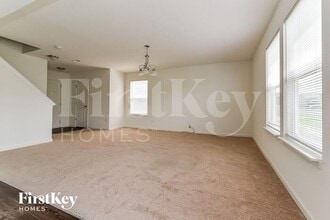 8115 Fisher Bend Dr in Indianapolis, IN - Building Photo - Building Photo