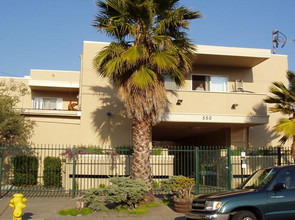 Bayshore Club Apartments in San Rafael, CA - Building Photo - Building Photo