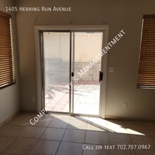 1405 Herring Run Ave in Las Vegas, NV - Foto de edificio - Building Photo