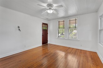 1800 Waterston Ave in Austin, TX - Building Photo - Building Photo