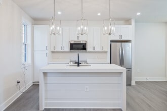 Belmont Heights Apartments in Charlottesville, VA - Building Photo - Building Photo