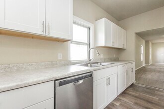 3106 4th St in Des Moines, IA - Building Photo - Building Photo
