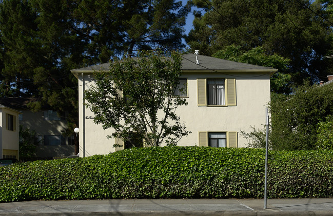 1039 Laurel St in Menlo Park, CA - Building Photo - Building Photo