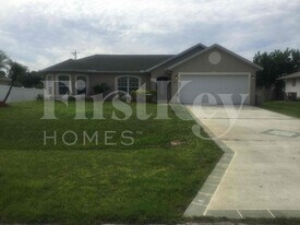 662 SW Sandbar Terrace in Port St. Lucie, FL - Building Photo