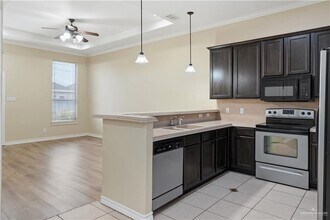 15 Wellington Ave in Edinburg, TX - Building Photo - Building Photo