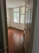 11 Lawrence St, Unit 309 in Lawrence, MA - Foto de edificio - Building Photo