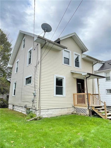 3 W Edison Ave in New Castle, PA - Foto de edificio