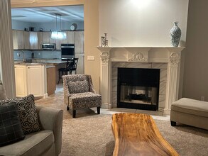 8 Guindola Way in Hot Springs Village, AR - Foto de edificio - Building Photo