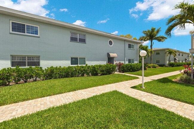 3344 N Key Dr in North Fort Myers, FL - Building Photo - Building Photo