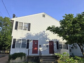 307 Tolland St in East Hartford, CT - Building Photo