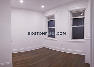 102 Queensberry St in Boston, MA - Building Photo - Building Photo