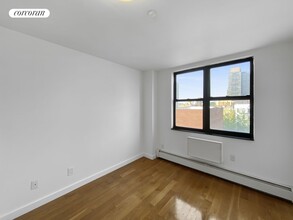 6 E 116th St in New York, NY - Building Photo - Building Photo