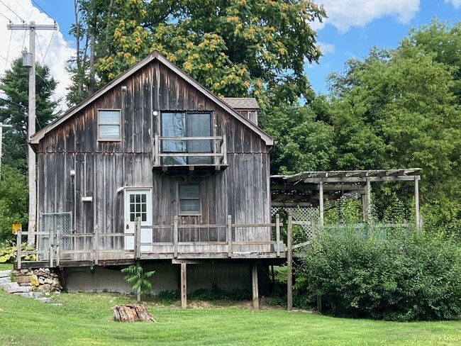 property at 121 E Hook Cross Rd