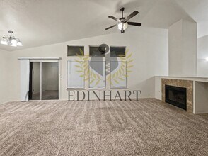 2282 E Decatur Ave in Fresno, CA - Building Photo - Building Photo