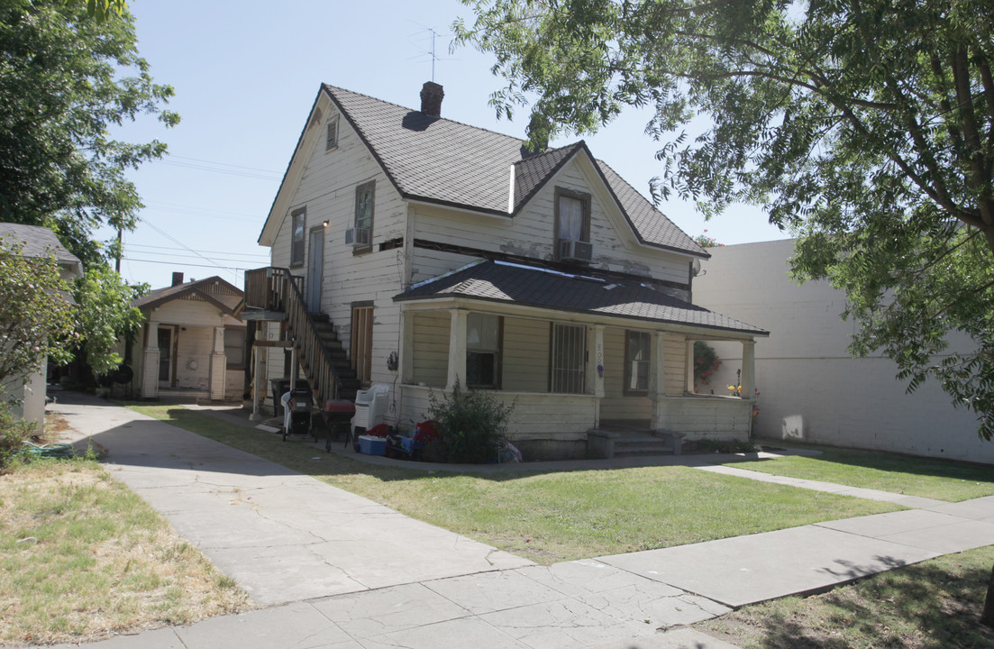 810 6th St in Modesto, CA - Building Photo