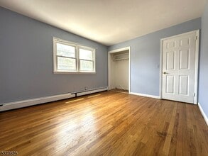 87 N Beverwyck Rd in Parsippany Troy Hills, NJ - Building Photo - Building Photo
