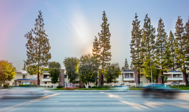 7810 Topanga Canyon Boulevard, Canoga Park... in Canoga Park, CA - Building Photo - Building Photo