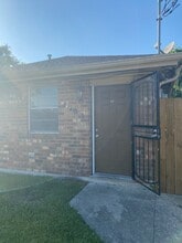 8701 Dinkins St in New Orleans, LA - Building Photo - Building Photo