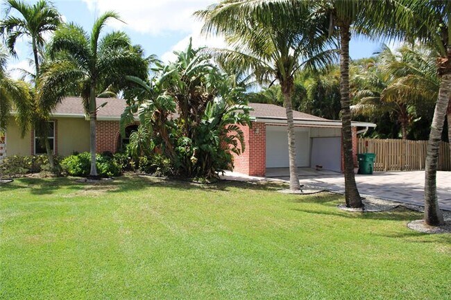 property at 861 NW 116th Ave